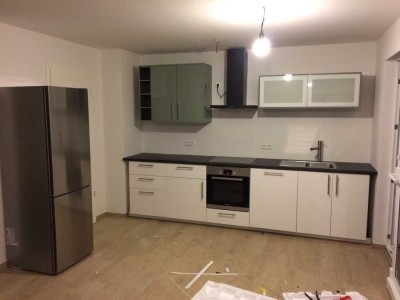 Zwei Zimmer Wohnung mit Balkon und Küche an der Jahn Eiche in Laupheim