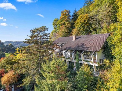 Einzigartiges Haus mit unverbaubarem Blick
und außergewöhnlichem Grundriss