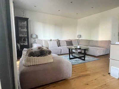 Stilvolle, neuwertige 2,5/3-Zimmer-Wohnung mit gehobener Innenausstattung mit EBK in Stuttgart West