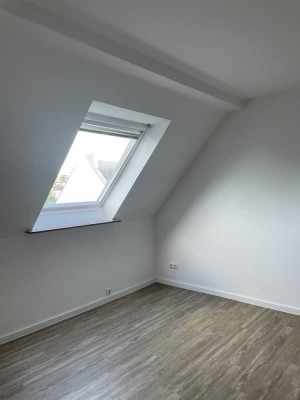 Lichtdurchflutete Dachgeschosswohnung in freundlicher Nachbarschaft im grünen Raderthal