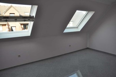 Helle 2-Zimmer Wohnung im 3. OG mit Balkon in Krefeld-Dießem/Lehmheide