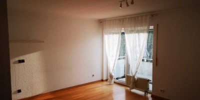 Lichtdurchflutetes 1-Zi-App. mit sonnigem Balkon und Bick ins Grüne