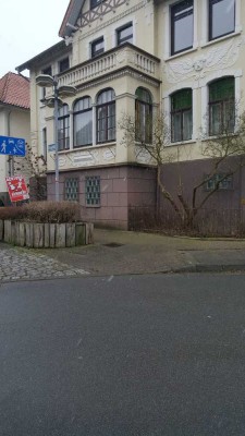 Preiswerte, gepflegte 5-Zimmer-Wohnung mit Balkon und Einbauküche in Vlotho