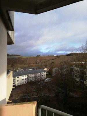 Wohnen in unmittelbarer Uni-Nähe und Blick auf die Weinberge!!