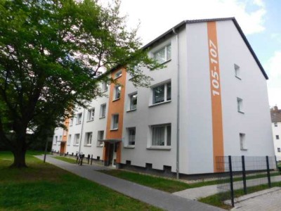 Einziehen und Wohlfühlen - schöne 2-Zimmer-Wohnung mit Vinylboden und Balkon... bezugsfertig