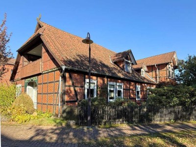 Stilvolles Fachwerkhaus mit vier Wohneinheiten