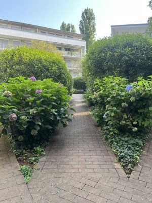 Moderne, möblierte 2 Zi-Wohnung mit Concierge, Terrasse, EBK - Westend-Nord - Nähe Grüneburgpark