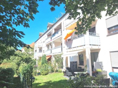 IDYLLISCH, RUHIG UND GRÜN - MIT GROSSEM BALKON!