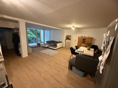 Stilvolle 2-Zimmer-Wohnung mit Terrasse und Grünblick