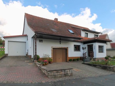 Einfamilienhaus mit viel Platz, gepflegtem Garten und Ausbaupotenzial in Hintersteinau