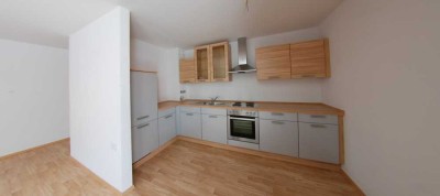 Nahe Stadtpark: Gepflegte Erdgeschosswohnung mit drei Zimmern, Balkonen und Einbauküche