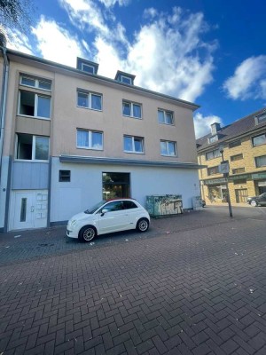 4-Zimmer-Wohnung mit Balkon zu vermieten