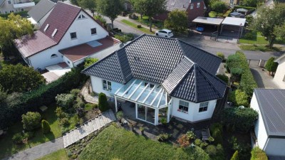 Bildhübscher Bungalow mit unverbaubarem Blick über Felder