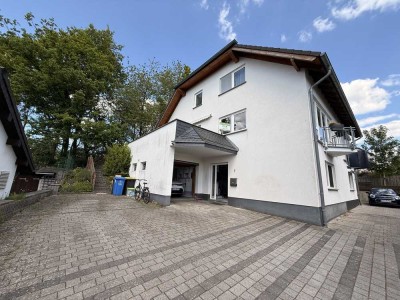 Doppelhaushälfte in Lamscheid, zu verkaufen.