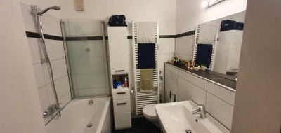 Ansprechende und gepflegte 2-Raum-Wohnung mit geh. Innenausstattung mit Balkon und EBK in Krefeld