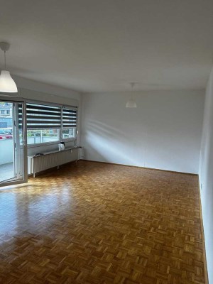 Helle 2-Zimmer Wohnung mit Balkon in Meerbusch