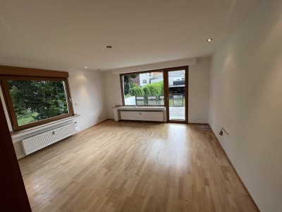 Anfragestopp! Helle 4 Zimmer-Wohnung im ruhigen Familienhaus ab sofort zu vermieten!