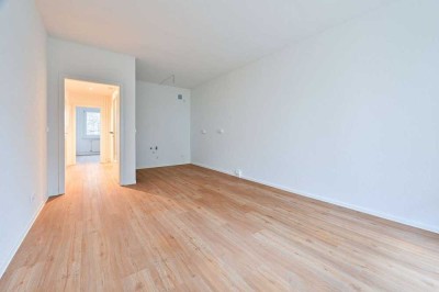 Einbauküche auf Wunsch, Sanierte 3-Raum-Wohnung mit neuem Bad, Wanne, Balkon, Wohnküche