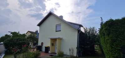 Gepflegtes Freistehendes Einfamilienhaus in Hangelar 120 m², 5 Zimmer, Grund 642 m²