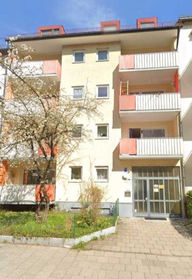 Schöne,  1 Zi-Wohnung mit Wohnküche mit Balkon in Thalkirchen