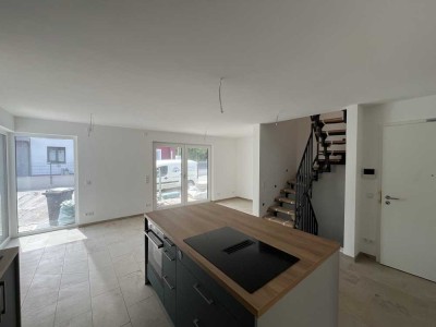 Neubau: 4-Zimmer-Wohnung im Haus-im-Haus-Stil in Freimann