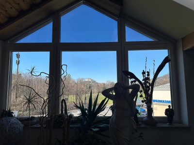 Moderne 2-Zimmer Dachgeschosswohnung mit Garage, Privatverkauf