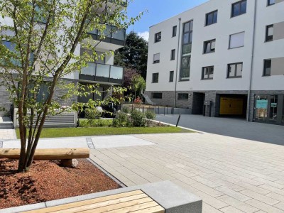 Erdgeschoss wunderschöne  3 Zi.-Whg. mit Garten und hochwertiger EBK sowie TG-Stellplatz