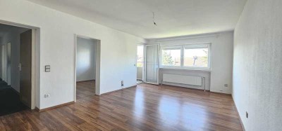 Helle 3,5-Zimmer-Wohnung mit Sonnenbalkon im 4. Obergeschoss