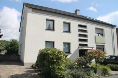 Attraktive Wohnung mit Terrasse und Garten von Privat in Top-Lage (Emst) zu vermieten.
