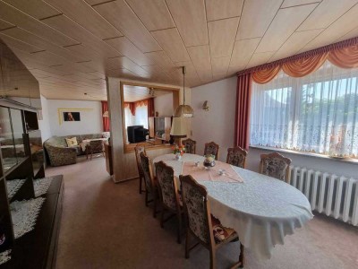 Junggebliebenes Wohnparadies für Familien + 3 Garage im Hinterhaus und Garten