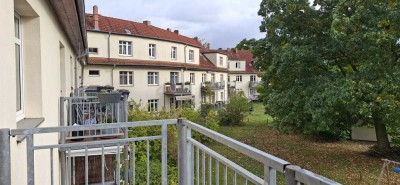 Traumwohnung im 1. Obergeschoss rechts – frisch renoviert & mit Balkonblick ins Grüne
