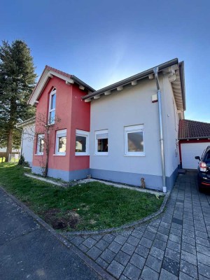 Top Chance! Hochwertiger Wohntraum auf 290qm² mit Terrasse, Garten & Garage und 6,5% Rendite