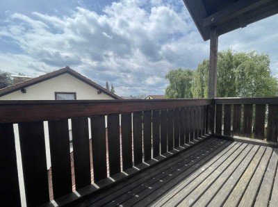 Charmante 3-Zimmer-Dachgeschosswohnung in Neufinsing – großzügig, hell & sofort bezugsfrei
