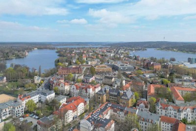 Historische Altbauwohnung im Herzen Potsdams: 5 Zimmer, 3 Balkone mit viel Licht, Luft und Ausblick