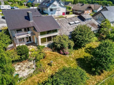 Ein Haus für Visionen – mit Anbau, Garten und Weitblick