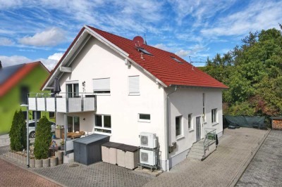 Schönes Zweifamilienhaus aus dem Jahr 2014