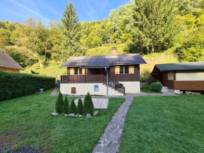 Graz - Gösting - Einfamilienhaus mit Nebengebäude und Carport mit großem Grund zur Teilung