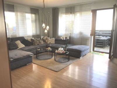 Top Wohnung mit Terrasse !