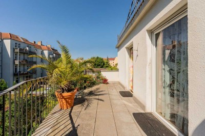 ***Sonnenhelle Dachgeschosswohnung in exzellenter Mikro- & Makrolage***