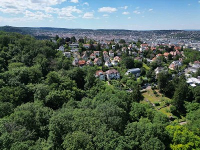 Wohnen am Bopser - 4 Zimmer Gartenwohnung in Halbhöhenlage mit 2 Balkonen!