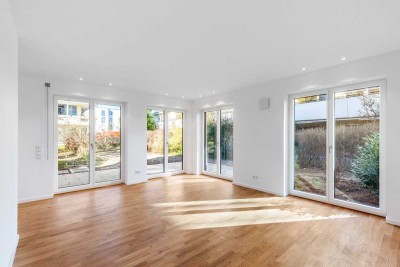 Schwabing - exklusive 2-Zimmer-Erdgeschosswohnung mit Terrasse