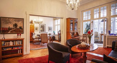 Bezugsfreie Stuckwohnung nahe Theodor-Heuss-Platz – Stilvoll wohnen im Altbau!