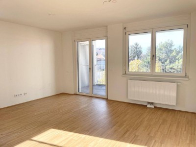 PROVISIONSFREI VOM EIGENTÜMER! ERNTE LAA! SCHÖNE 2-ZIMMER-WOHNUNG MIT LOGGIA UND DACHGARTEN NÄHE U6!