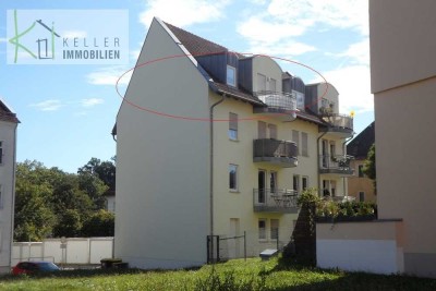 KAPITALANLAGE - Vermietete 3-R-DG-Wohnung, Balkon, TG-Stellplatz im Haus, BJ 1994, ruhige Randlage