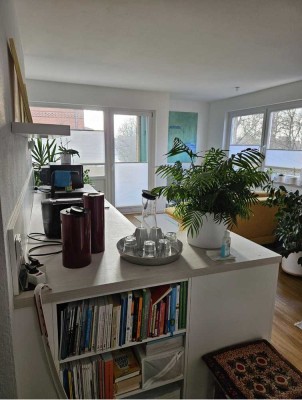 Helle schöne Wohnung mit Südwestbalkon