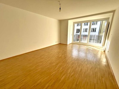 Helle 2-Zimmer-Wohnung mit Balkon – Wohnen nahe Tierpark und Flaucher