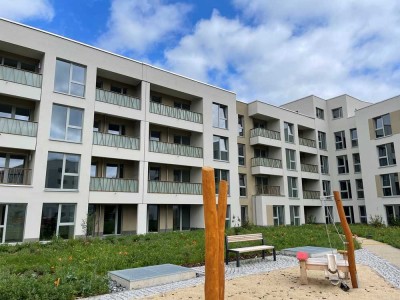 Große und helle 4-Raum-Wohnung mit Aufzug und Balkon