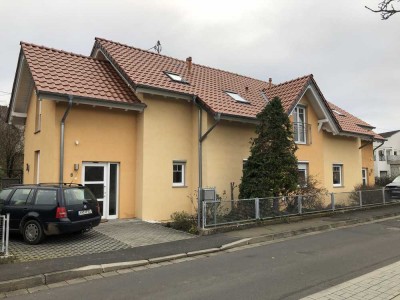 Schöne, geräumige Doppelhaushälfte mit 3,5 Zimmern in Bad Kreuznach (Kreis), Bad Sobernheim