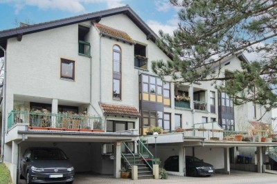 Helle 3-Zimmer-Wohnung mit Terrasse und  2 Stellplätzen in guter Lage in Aachen