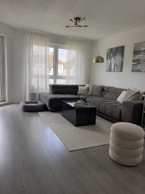 Attraktive 4,5-Zimmer-Eigentumswohnung mit Balkon, Garage und Einbauküche